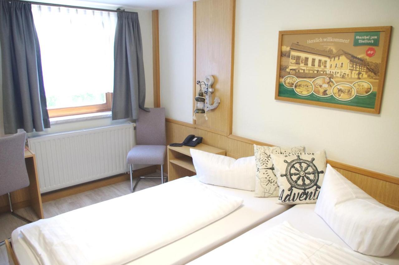 Hotel Gasthof Zum Walfisch Klingenthal Exteriör bild