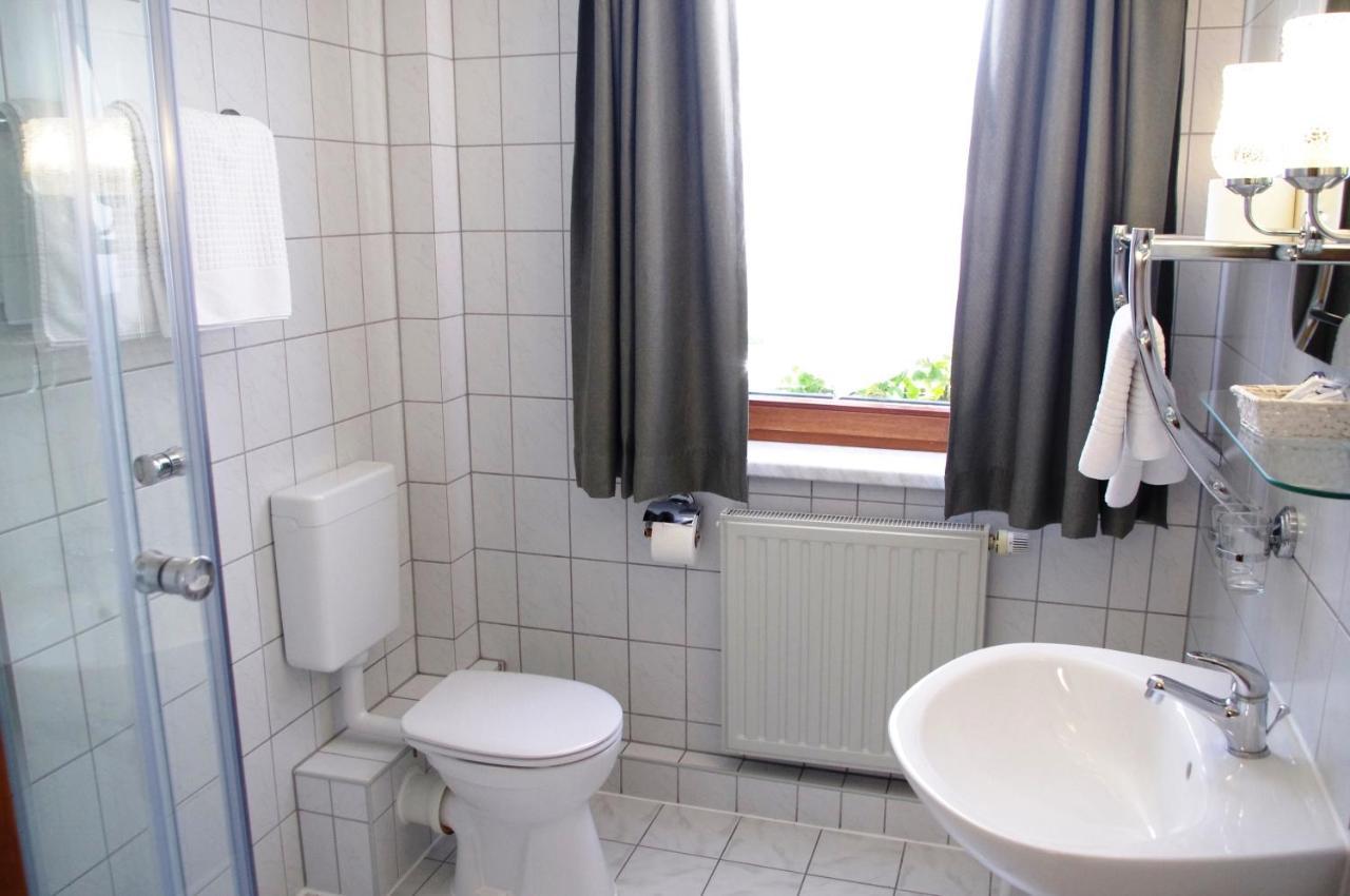 Hotel Gasthof Zum Walfisch Klingenthal Exteriör bild