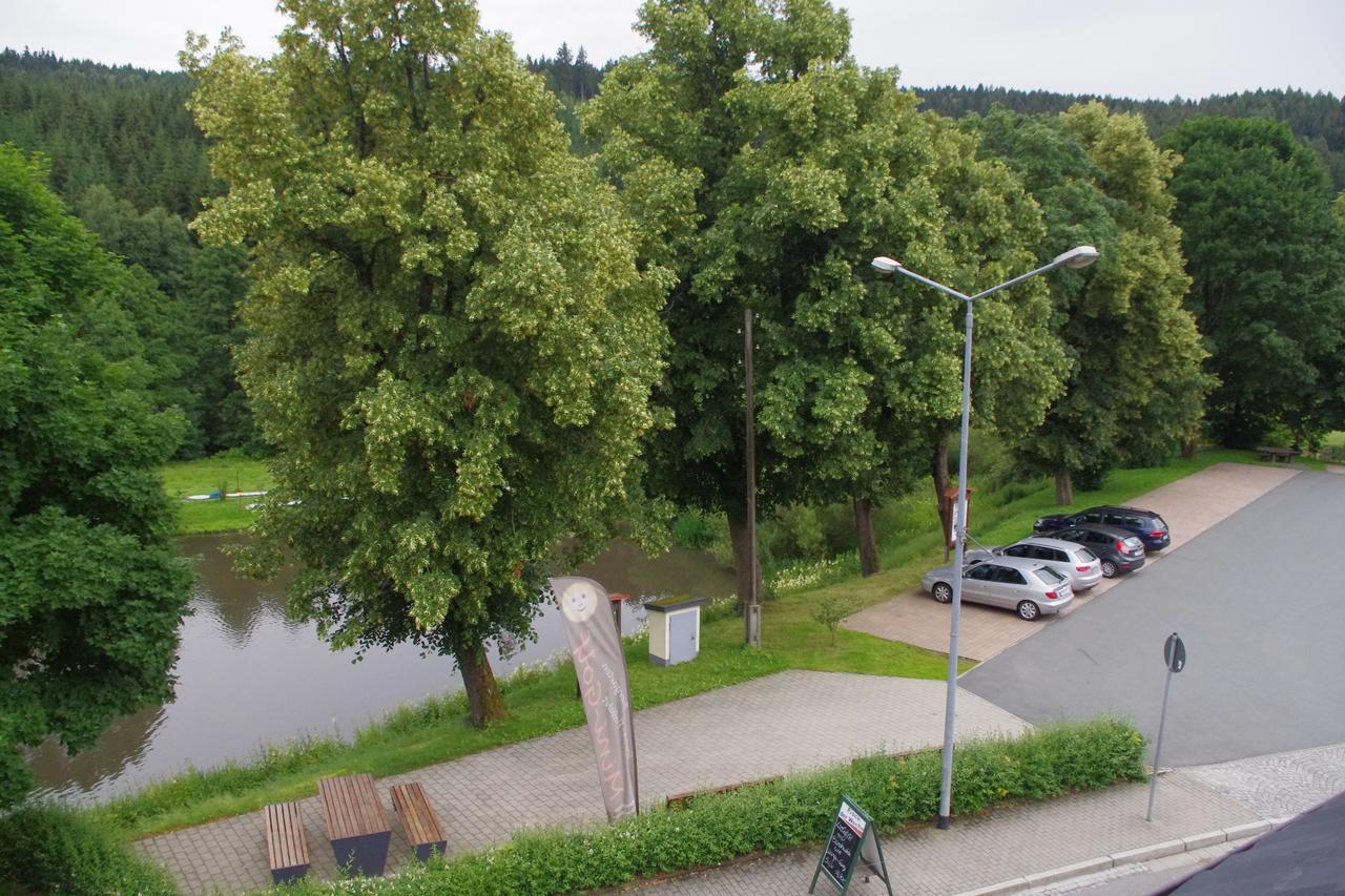 Hotel Gasthof Zum Walfisch Klingenthal Exteriör bild